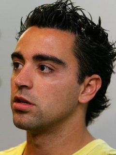 Homme Stylé avec Cheveux Épiés