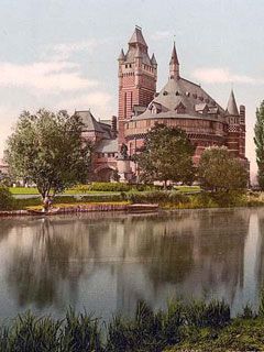 Reflet d'un Château Historique