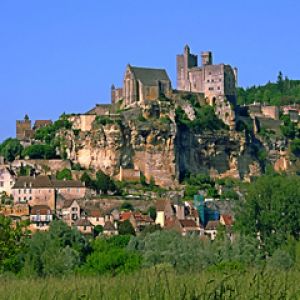 Château Historique sur une Colline