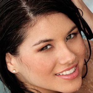 Femme Souriante et Belle