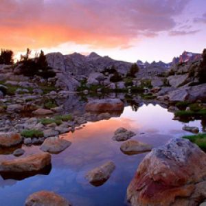 Coucher de Soleil Montagnard Serein