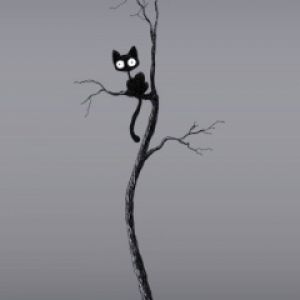 Chat Noir Mignon dans un Arbre