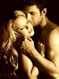 Étreinte Romantique de Couple