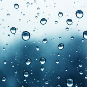 Gouttes de Pluie sur le Verre