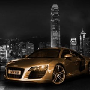 Audi R8 de luxe dans le paysage urbain