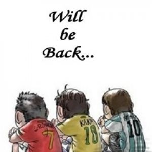 Enfants Regardant le Football