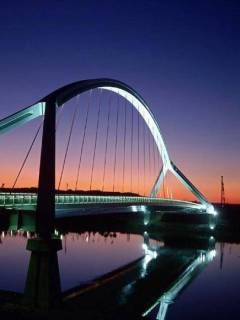 Pont Éblouissant au Coucher de Soleil