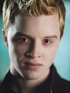 Personnage Mystérieux aux Yeux Rouges