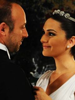 Étreinte Romantique de Couple