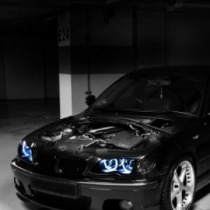 BMW Noir avec Lumières Bleues