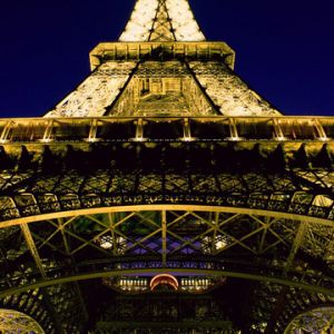 Vue nocturne de la Tour Eiffel