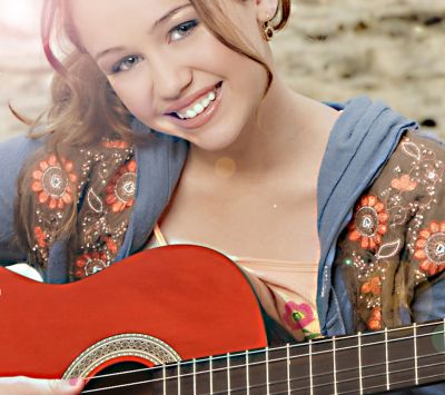 Miley Cyrus avec Guitare