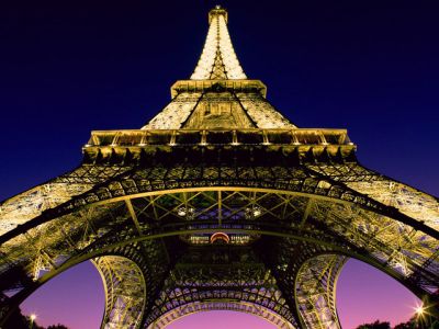 Vue nocturne de la Tour Eiffel