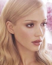 Femme Blonde Élégante