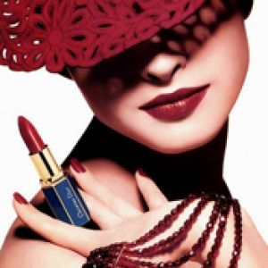 Mode Élégante Rouge à Lèvres