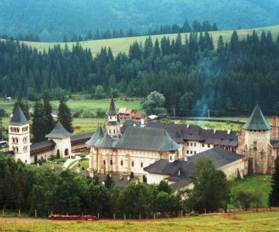 Beau Monastère de Montagne