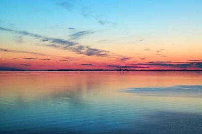 Coucher de Soleil Serein sur l'Eau