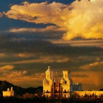 Coucher de Soleil Éblouissant sur Château Historique