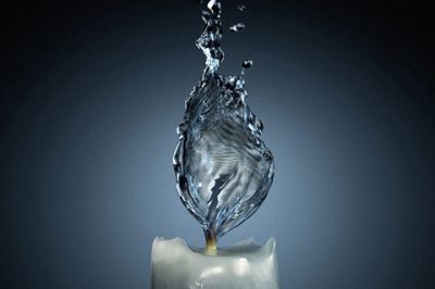 Éclaboussure d'Eau Flamme de Bougie