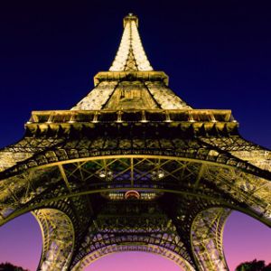 Vue Nocturne de la Tour Eiffel