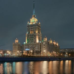 Architecture Stalinisée de Nuit