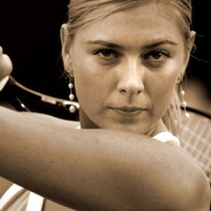 Action de Tennis de Maria Sharapova