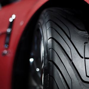 Détail de Pneumatique de Voiture