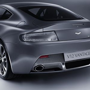 Aston Martin V12 Vantage