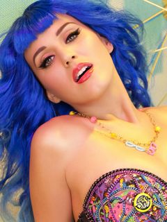 Glamour avec Cheveux Bleus Vifs