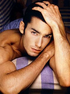 Portrait Masculin Élégant