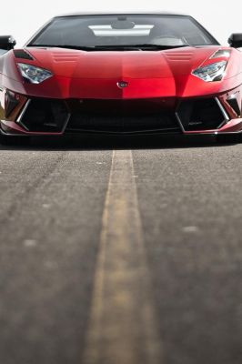 Lamborghini Aventador Rouge
