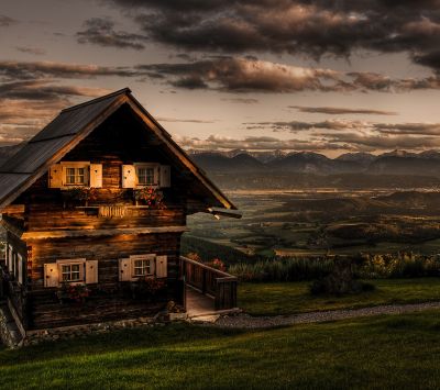 Cabane de montagne pittoresque
