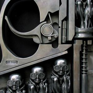 Sculpture Métallique Futuriste