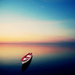 Coucher de Soleil Serein sur l'Eau