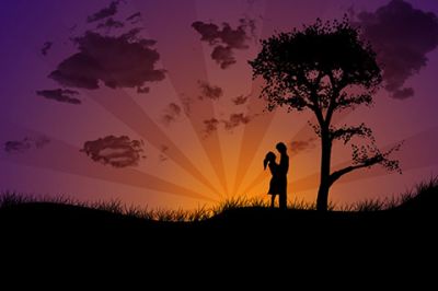 Silhouette Romantique au Coucher de Soleil
