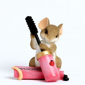 Souris Mignonne avec Mascara