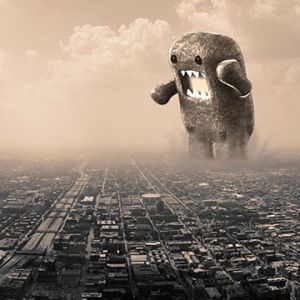 Monstre Géant au-dessus de la Ville