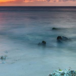 Coucher de Soleil Serein sur la Plage