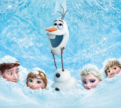 Personnages de Frozen dans la Neige