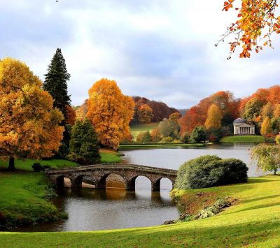 Paysage d'Automne avec Pont