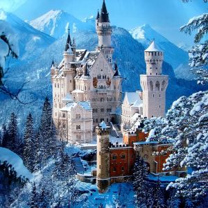 Château Enneigé en Hiver
