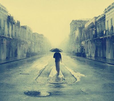 Rue Brumeuse avec Parapluie