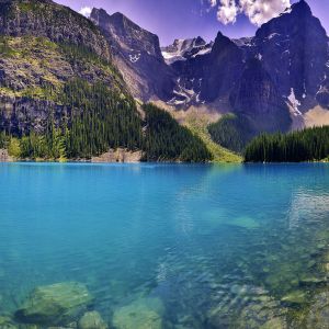 Lac Montagnard Éblouissant
