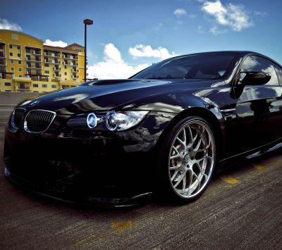 BMW Noire Élégante