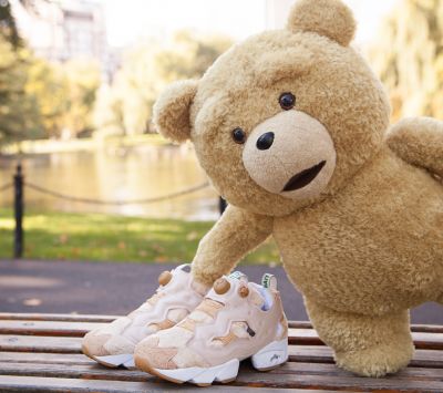 Teddy Bear Mignon avec Baskets