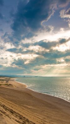 Coucher de Soleil Paisible sur la Plage