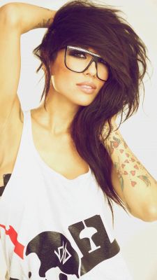 Fille Stylée avec Lunettes