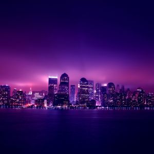 Skyline de la ville la nuit