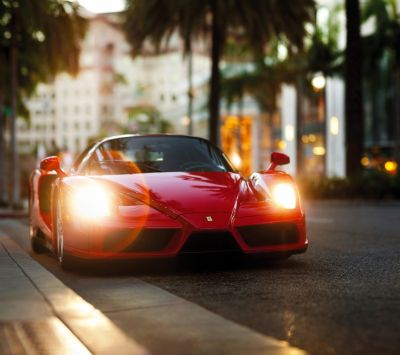 Ferrari Enzo au coucher du soleil