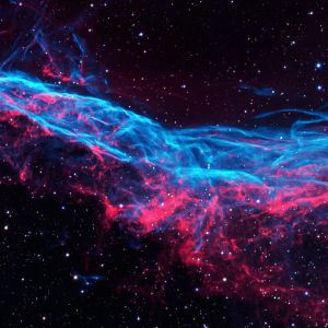 Nébuleuse Colorée dans l'Espace
